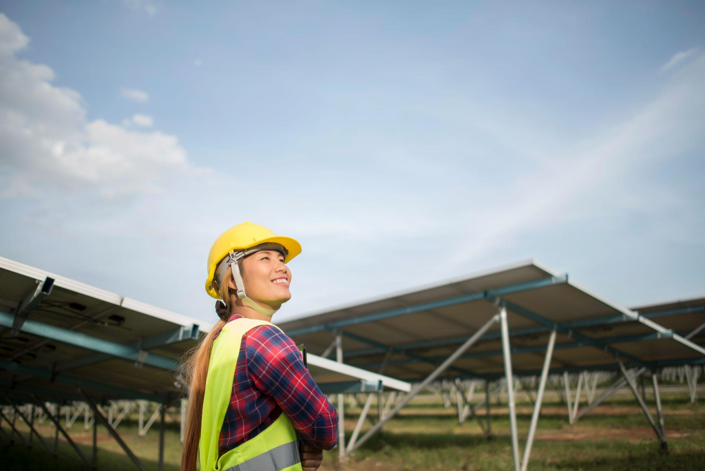 Energi Perempuan dalam Sektor Energi