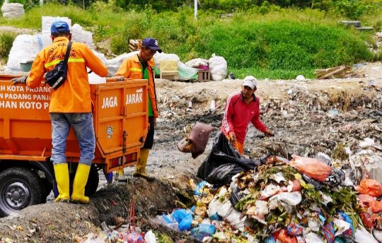 ESG Support for Sustainable Waste Management at TPS Manggis